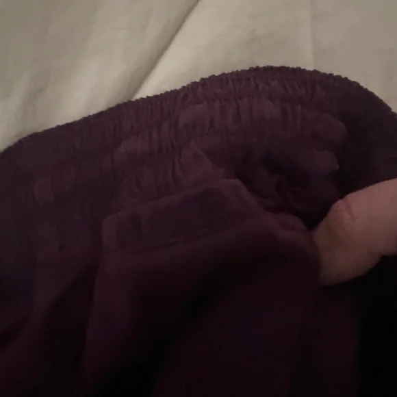 Lululemon Hotty Hot Shorts size 4 2.5” inseam purple - Picture 5 of 5